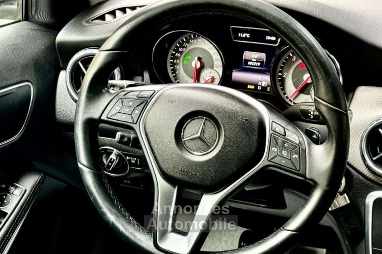 Mercedes Classe GLA 200 d 136cv Boite AUTO TO PANO - <small></small> 14.490 € <small>TTC</small> - #11