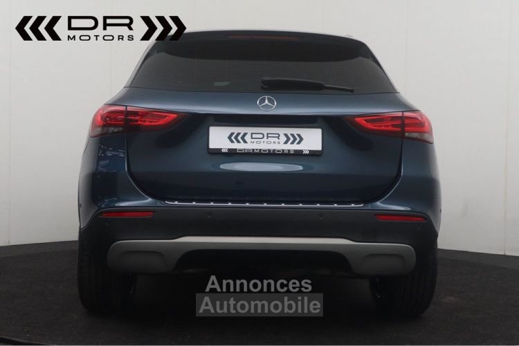 Mercedes Classe GLA 200 D 7 GTRONIC BUSINESS SOLUTION - NAVI WIDESCREEN - <small></small> 27.995 € <small>TTC</small> - #7