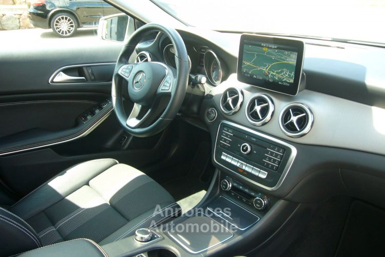 Mercedes Classe GLA 200 (eseence) SENSATION 7G-DCT + TOIT PANO - <small></small> 31.900 € <small></small> - #13