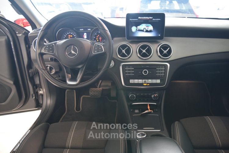 Mercedes Classe GLA 200 Premium Plus Urbain Business AMG PANO-ROOF - <small></small> 26.450 € <small>TTC</small> - #33