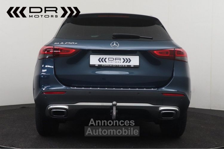 Mercedes Classe GLA 250 7 GTRONIC LUXURY LINE - LEDER NAVI DAB PANODAK MIRROR LINK - <small></small> 34.995 € <small>TTC</small> - #4