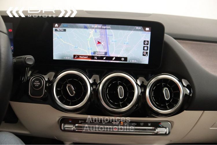 Mercedes Classe GLA 250 7 GTRONIC LUXURY LINE - LEDER NAVI DAB PANODAK MIRROR LINK - <small></small> 34.995 € <small>TTC</small> - #17