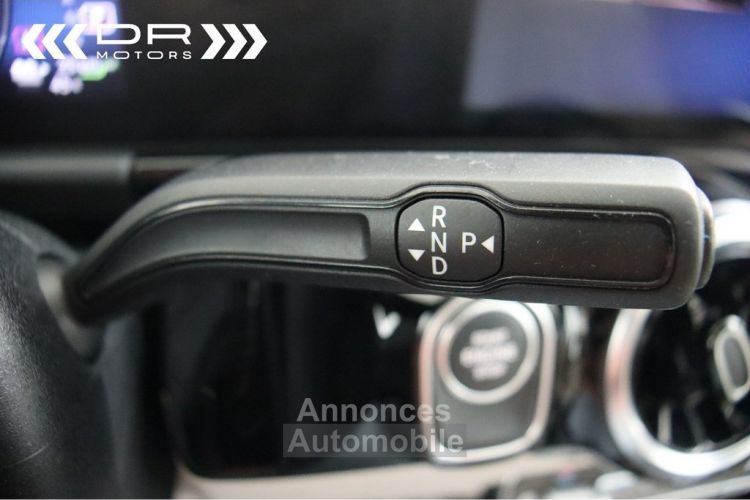 Mercedes Classe GLA 250 7 GTRONIC LUXURY LINE - LEDER NAVI DAB PANODAK MIRROR LINK - <small></small> 34.995 € <small>TTC</small> - #34