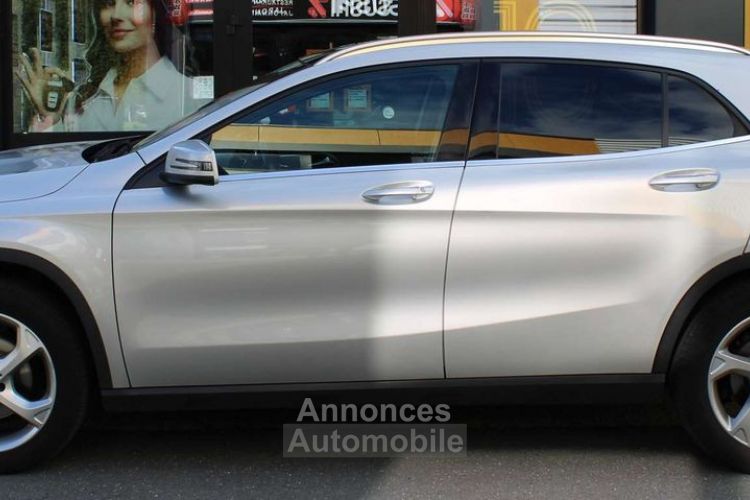 Mercedes Classe GLA Mercedes 2.2 220 D 175 ch BUSINESS EXECUTIVE EDITION 7G-DCT- TOIT OUVRANT PANORAMIQUE - <small></small> 18.490 € <small>TTC</small> - #3