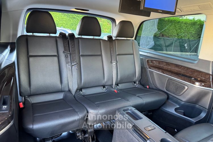 Mercedes Classe V 220D 163 CV AVANTGARDE 8PL Immat France - <small></small> 45.500 € <small>TTC</small> - #17