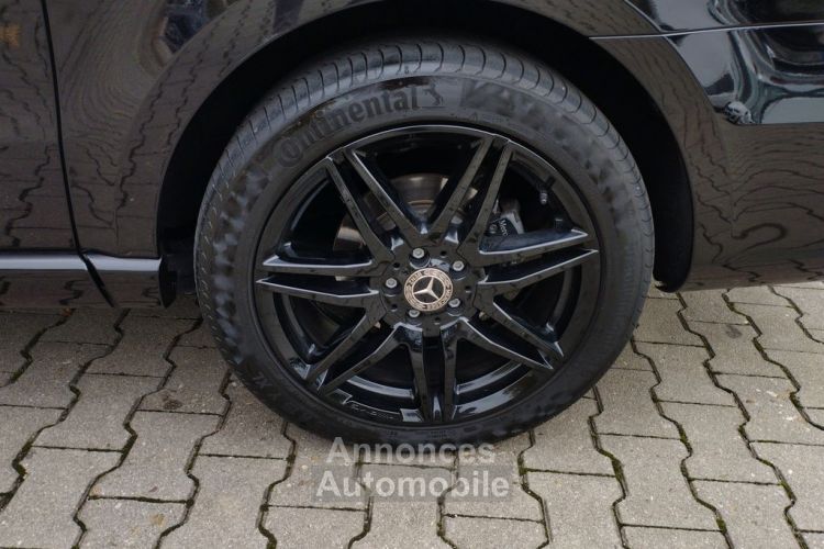 Mercedes Classe V 300 4M AVANTGARDE 237 LONG 8P 4M Pack AMG LINE Noir Full Cuir Noir Attelage 1èreM TVA Récupérable - <small></small> 71.490 € <small>TTC</small> - #13