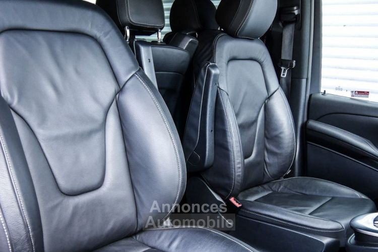 Mercedes Classe V 300 4M AVANTGARDE EXTRALONG 8P Noir Full cuir Noir Attelage 1èreM Garantie 12 mois Prémium - <small></small> 71.390 € <small></small> - #4