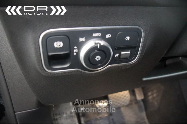 Mercedes GLB 200 d Aut 7 PLAATSEN APPLE CARPLAY - DAB WIDESCREEN LEDER NAVI - <small></small> 34.995 € <small>TTC</small> - #39