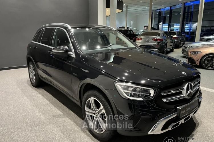 Mercedes GLC 300 e 4M KAMERA MBUX PANO  - <small></small> 36.770 € <small>TTC</small> - #4