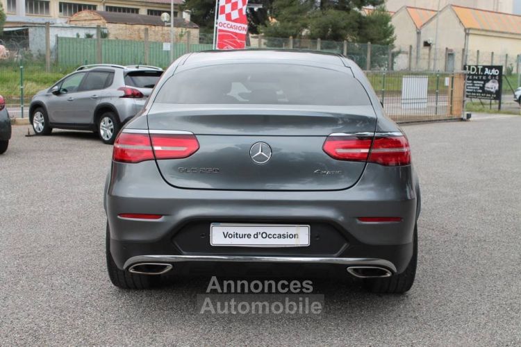 Mercedes GLC Coupé COUPE 250 4MATIC BVA 9G-TRONIC 211CV PACK SPORT/FASCINATION FULL OPTIONS 2017 ETAT NEUF GTIE 12 - <small></small> 38.990 € <small>TTC</small> - #110