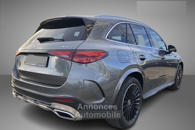 Mercedes GLC Mercedes GLC 300e 204Ch 4M AMG Line Attelage Airmatic Pano 360° Burmester / 38 - <small></small> 70.850 € <small></small> - #2