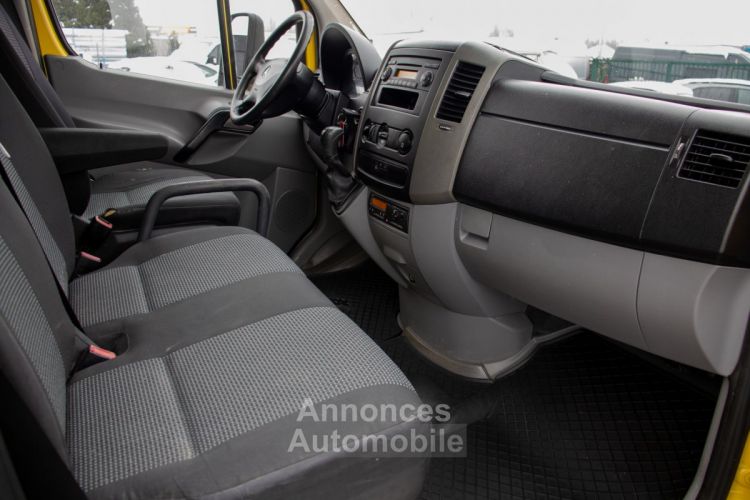 Mercedes Sprinter 516 CDi Aut. Glasresteel - 1 EIGENAAR - LICHTE VRACHT - GLASTRANSPORT - 3 PLAATSEN - BTW AFTREKBAAR - <small></small> 13.999 € <small>TTC</small> - #13