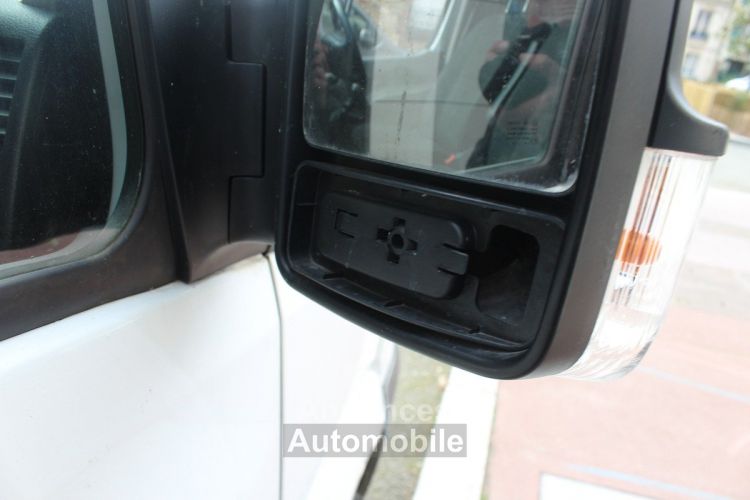 Mercedes Sprinter II (2) 311 CDI 37S 3.5T - <small></small> 11.990 € <small>TTC</small> - #33