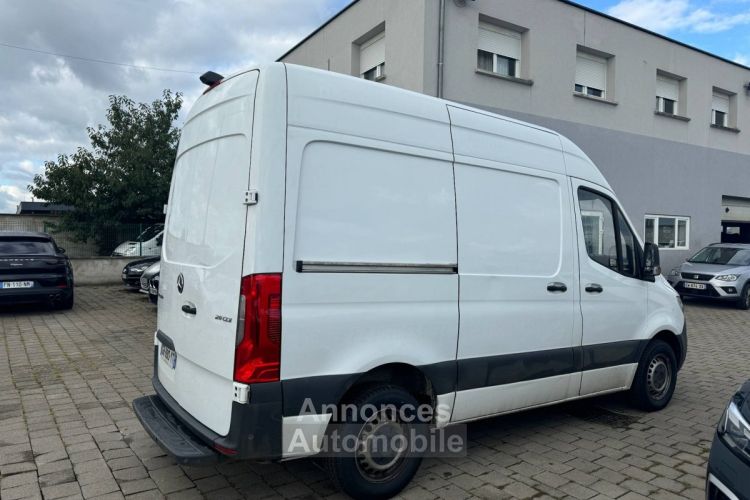 Mercedes Sprinter LOA / TVA L2H1 211CDI 2.2 D 16V Fourgon moyen 114 cv - <small></small> 28.990 € <small>TTC</small> - #2