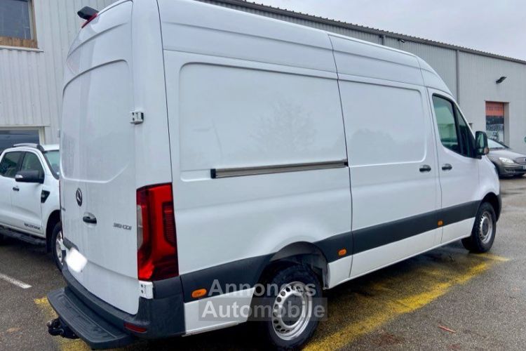 Mercedes Sprinter MERCEDES BENZ L2H2 319 CDI V6 190 CH 3T5 PROPULSION Camera 360 Carplay Regulateur adaptatif - <small></small> 37.990 € <small>TTC</small> - #2