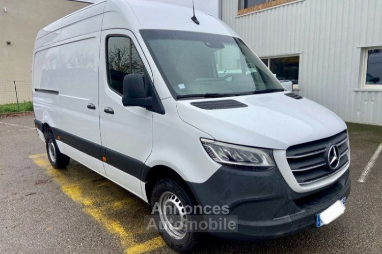 Mercedes Sprinter MERCEDES BENZ L2H2 319 CDI V6 190 CH 3T5 PROPULSION Camera 360 Carplay Regulateur adaptatif - <small></small> 37.990 € <small>TTC</small> - #3