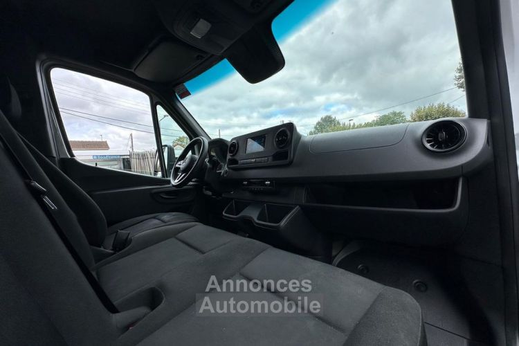 Mercedes Sprinter Mercedes BOÎTE AUTO 20M3 avec hayon 2.2L turbo 143 29.990TTC 1er main - <small></small> 29.990 € <small>TTC</small> - #6