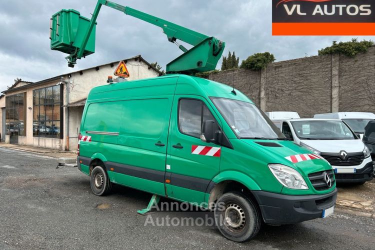 Mercedes Sprinter Mercedes Nacelle 12 mètres 313 CDI 130cv Année 2012 - <small></small> 13.500 € <small>TTC</small> - #1