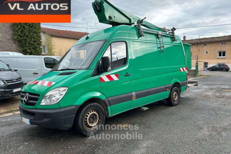 Mercedes Sprinter Mercedes Nacelle 12 mètres 313 CDI 130cv Année 2012 - <small></small> 13.500 € <small>TTC</small> - #2