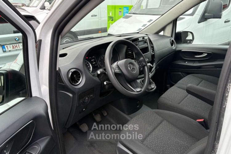 Mercedes Vito 114CDI 3 Zit-Uitbekleed-Airco - <small></small> 23.900 € <small>TTC</small> - #12