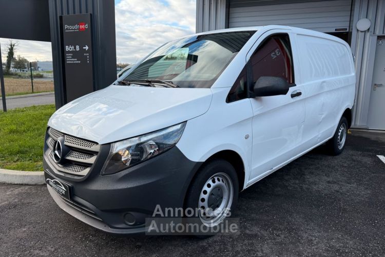 Mercedes Vito Mercedes Fourgon 114 2.2 CDi 136ch Compact Propulsion BVM6 1ère main Français TVA RECUP 3 places Clim Audio 15 avec BlueTooth Radar de recul Phares Au - <small></small> 19.990 € <small>TTC</small> - #1