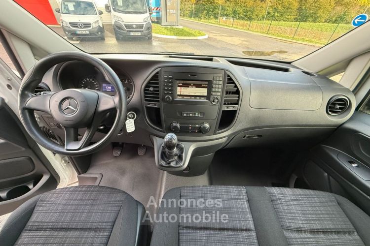 Mercedes Vito Mercedes Fourgon 114 2.2 CDi 136ch Compact Propulsion BVM6 1ère main Français TVA RECUP 3 places Clim Audio 15 avec BlueTooth Radar de recul Phares Au - <small></small> 19.990 € <small>TTC</small> - #2