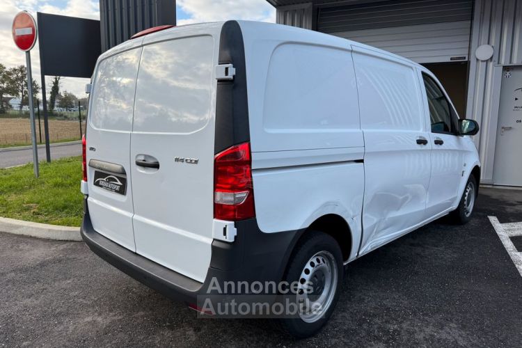 Mercedes Vito Mercedes Fourgon 114 2.2 CDi 136ch Compact Propulsion BVM6 1ère main Français TVA RECUP 3 places Clim Audio 15 avec BlueTooth Radar de recul Phares Au - <small></small> 19.990 € <small>TTC</small> - #3