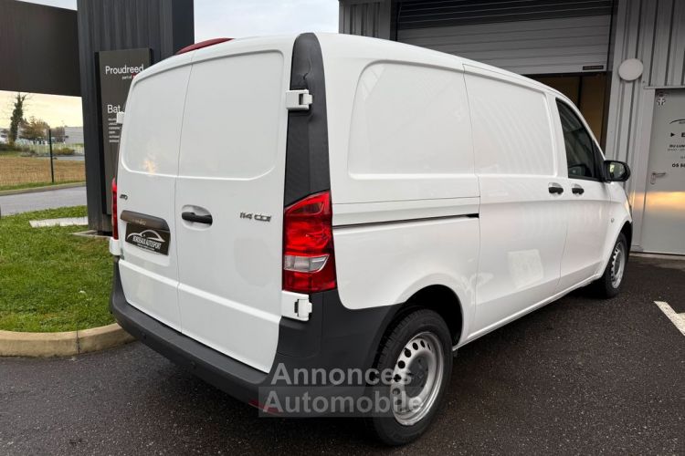 Mercedes Vito Mercedes Fourgon 114 2.2 CDi 136ch Compact Propulsion BVM6 1ère main TVA RECUP 3 places Clim Audio 15 avec BlueTooth Radar de recul Phares Auto Régula - <small></small> 20.990 € <small>TTC</small> - #3