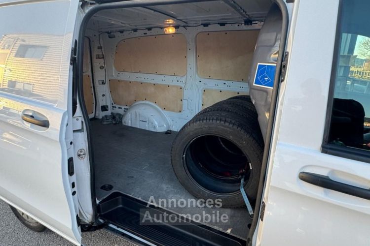 Mercedes Vito Mercedes VU FOURGON 2.2 114 CDI 135ch L2 4X4 7G-TRONIC BVA - <small></small> 25.990 € <small>TTC</small> - #5