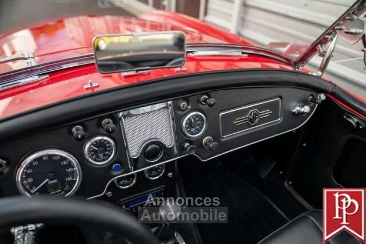 MG MGA - <small></small> 64.200 € <small>TTC</small> - #24