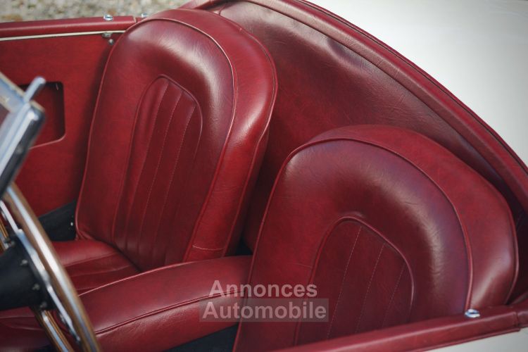 MG MGA Entièrement restaurée, Moteur MG B - <small></small> 34.000 € <small>TTC</small> - #14