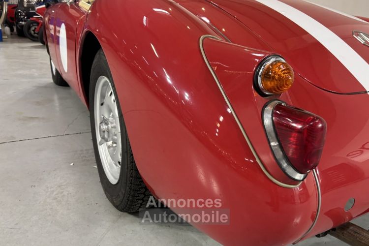 MG MGA Twincam - <small></small> 55.750 € <small>TTC</small> - #24