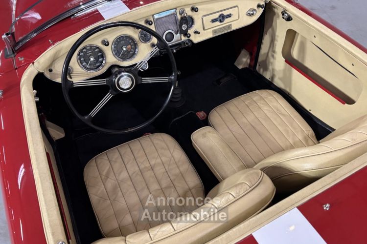 MG MGA Twincam - <small></small> 55.750 € <small>TTC</small> - #38