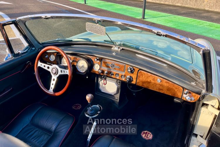 MG MGB - <small></small> 24.900 € <small>TTC</small> - #48