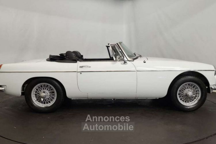 MG MGB B - <small></small> 25.000 € <small>TTC</small> - #18