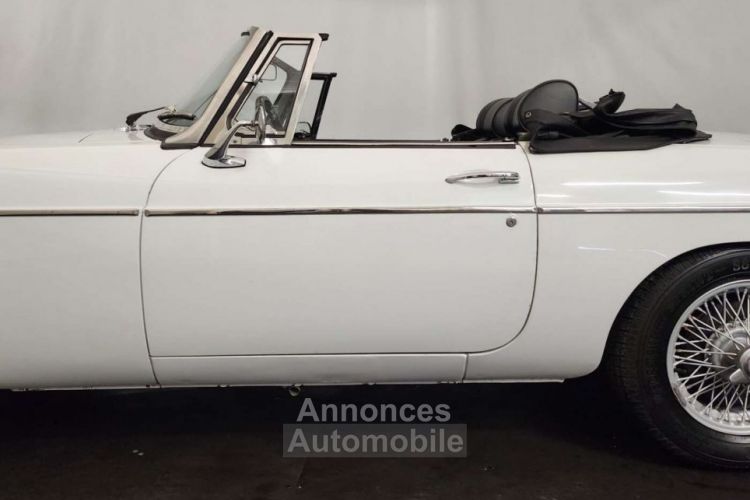 MG MGB B - <small></small> 25.000 € <small>TTC</small> - #25