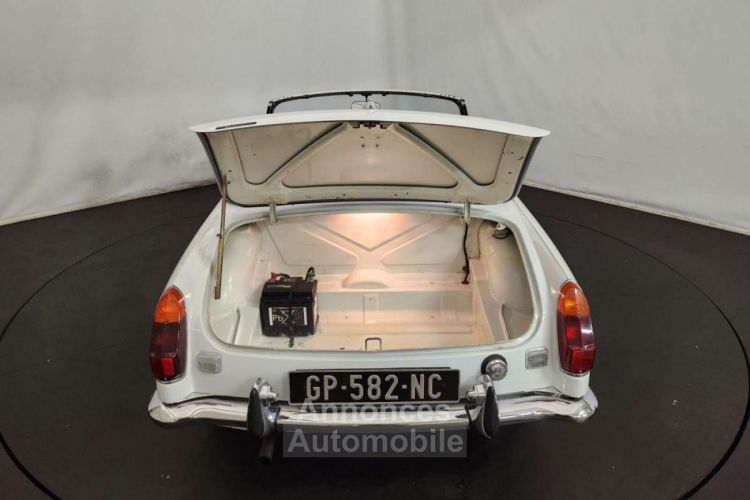 MG MGB B - <small></small> 25.000 € <small>TTC</small> - #47