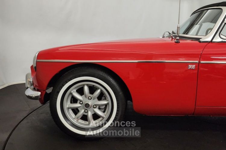 MG MGB B cabriolet - <small></small> 25.000 € <small>TTC</small> - #18