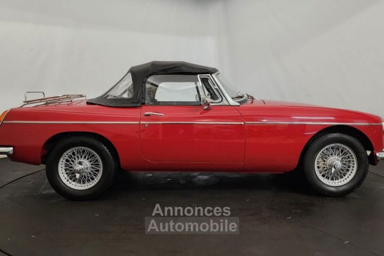 MG MGB B cabriolet - <small></small> 28.000 € <small>TTC</small> - #24