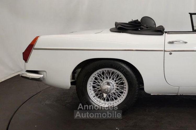 MG MGB B cabriolet boite auto - <small></small> 25.000 € <small>TTC</small> - #16