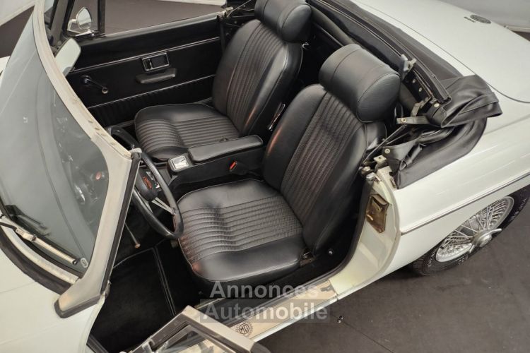 MG MGB B cabriolet boite auto - <small></small> 25.000 € <small>TTC</small> - #33