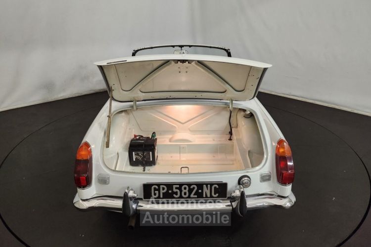 MG MGB B cabriolet boite auto - <small></small> 25.000 € <small>TTC</small> - #45