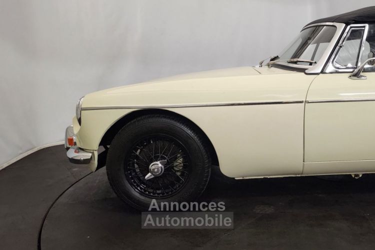 MG MGB B cabriolet MK1 - <small></small> 26.500 € <small>TTC</small> - #17