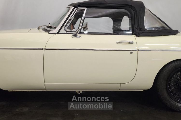 MG MGB B cabriolet MK1 - <small></small> 26.500 € <small>TTC</small> - #18