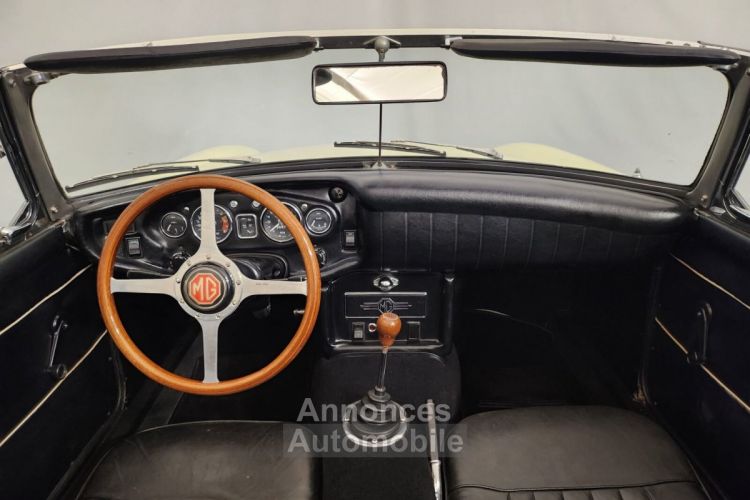 MG MGB B cabriolet MK1 - <small></small> 26.500 € <small>TTC</small> - #37