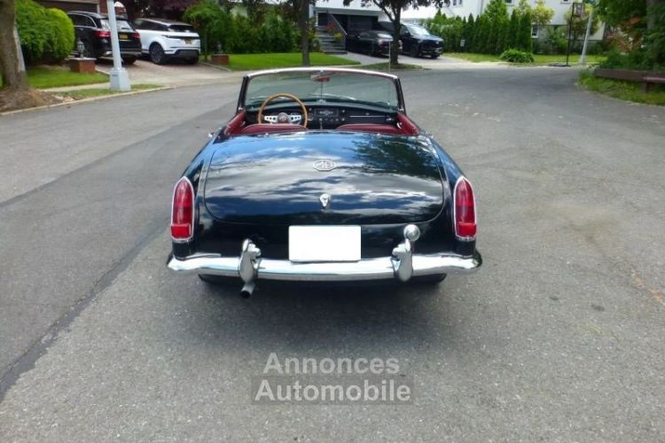 MG MGB B Older Restoration SYLC EXPORT - <small></small> 17.760 € <small>TTC</small> - #4