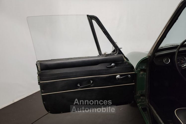 MG MGB GT B - <small></small> 18.500 € <small>TTC</small> - #18