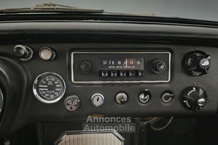 MG MGB GT B - <small></small> 18.500 € <small>TTC</small> - #24