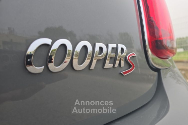 Mini Cooper 2.0i - Turbo S John Works TOIT PANO. OUVRANT/Sièges AV. CHAUFFANT / Factures d'entretien - <small></small> 17.990 € <small>TTC</small> - #8