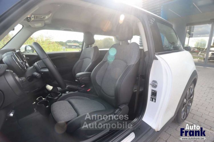 Mini Cooper 3DEURS APPLE CARPLAY ADAP LED SPORTSTOEL - <small></small> 24.950 € <small>TTC</small> - #16